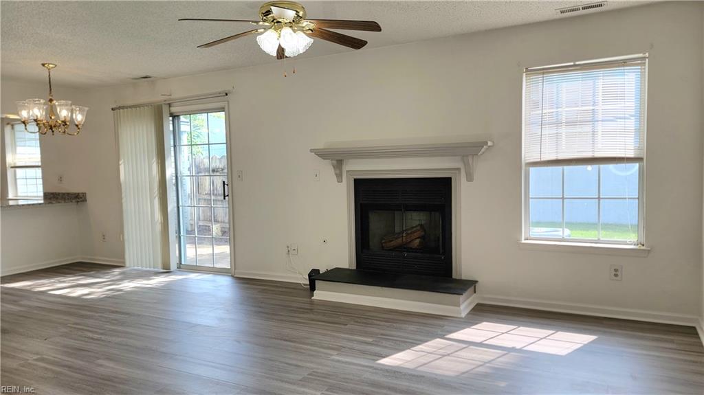746 Ridge CIR