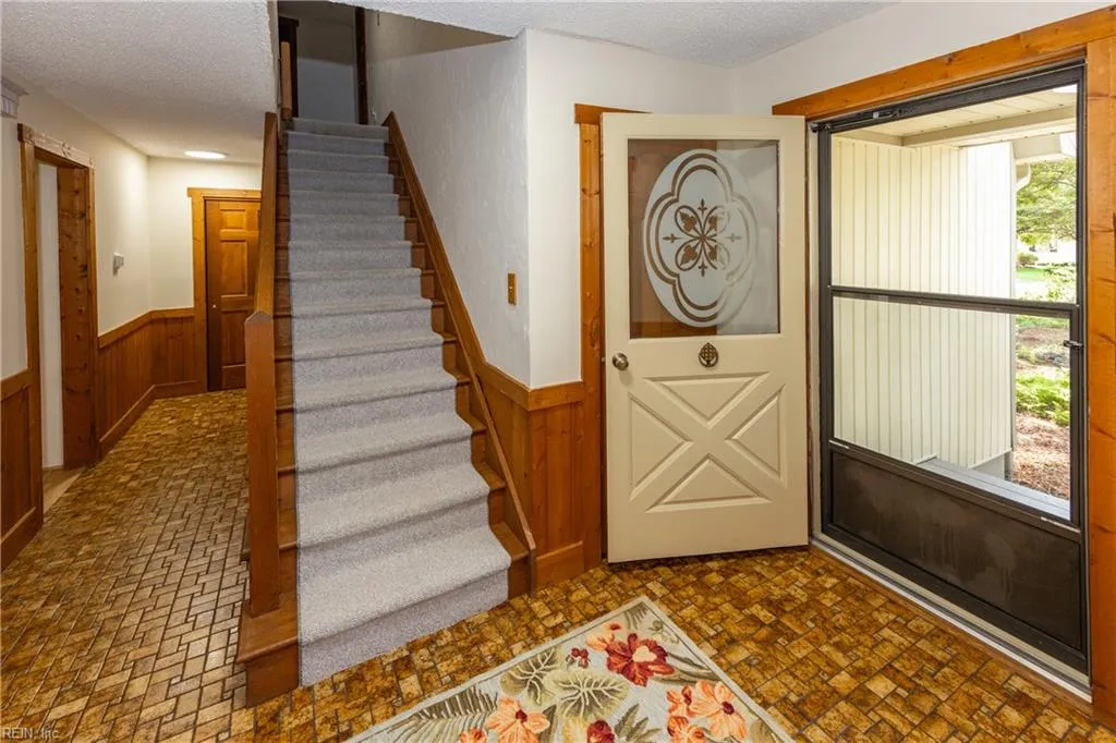 Virginia Beach, Virginia 23456, United States, 4 Bedrooms Bedrooms, ,3 BathroomsBathrooms,Residential,Pending,143569