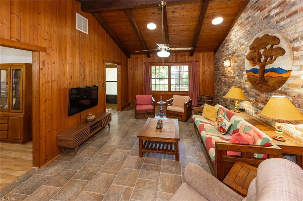 Virginia Beach, Virginia 23456, United States, 4 Bedrooms Bedrooms, ,3 BathroomsBathrooms,Residential,Pending,143569