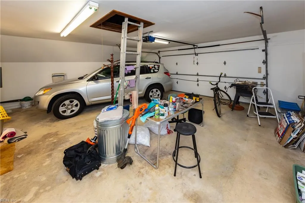 Virginia Beach, Virginia 23456, United States, 4 Bedrooms Bedrooms, ,3 BathroomsBathrooms,Residential,Pending,143569