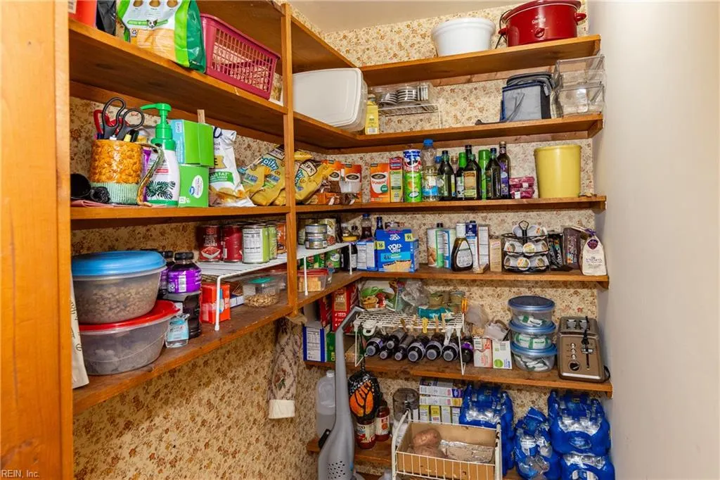 Virginia Beach, Virginia 23456, United States, 4 Bedrooms Bedrooms, ,3 BathroomsBathrooms,Residential,Pending,143569