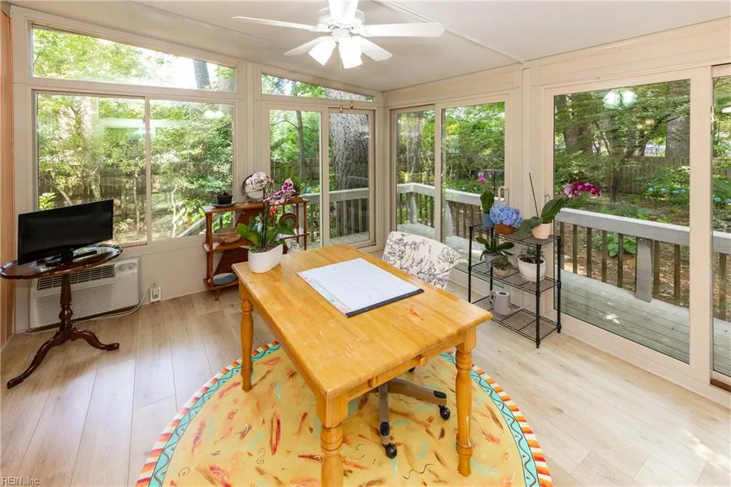 Virginia Beach, Virginia 23456, United States, 4 Bedrooms Bedrooms, ,3 BathroomsBathrooms,Residential,Pending,143569