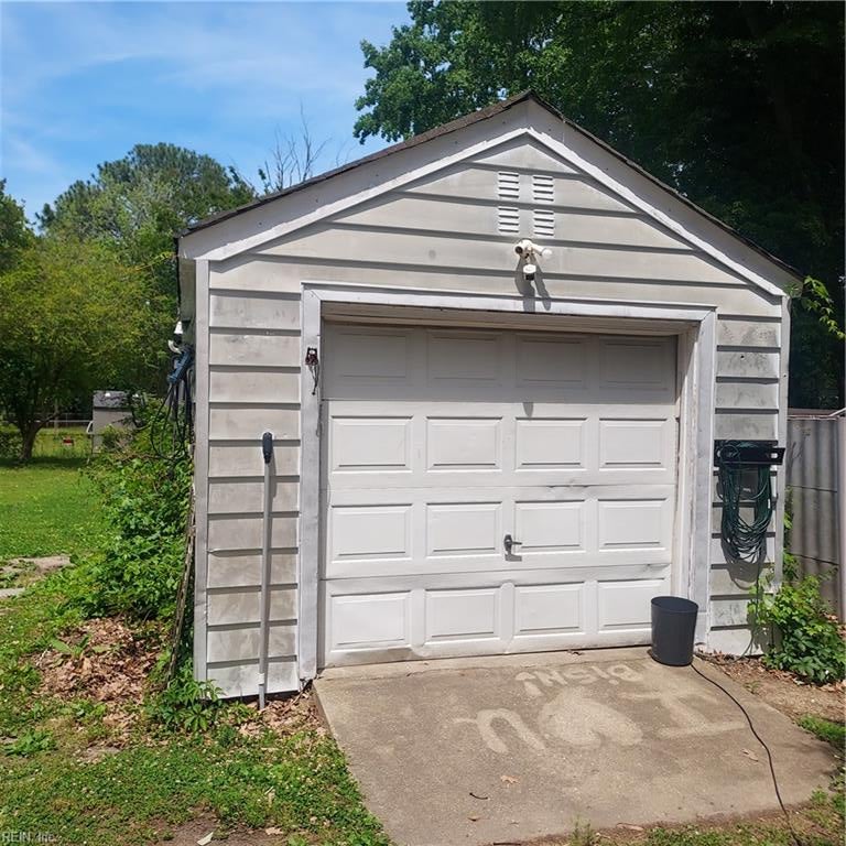Photo of 107 Rosewood Drive, Hampton, VA 23669 (MLS # 10638664)
