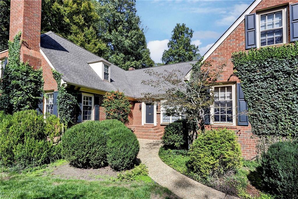 Photo of 7 Bayberry Lane, Williamsburg, VA 23185 (MLS # 10656524)