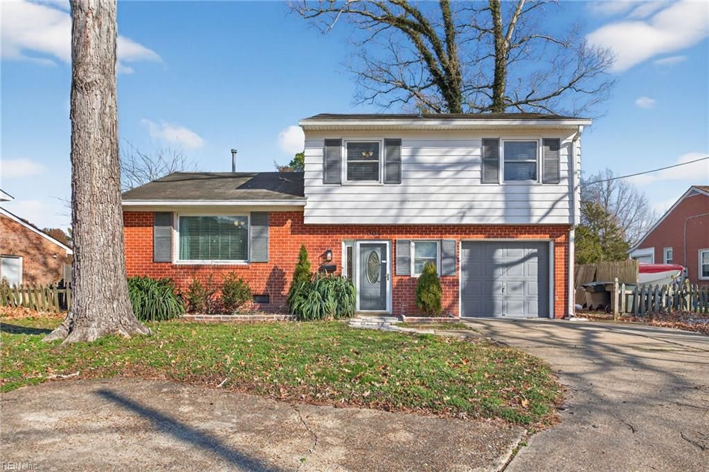 Photo of 304 Woodland Road, Hampton, VA 23669 (MLS # 10618289)