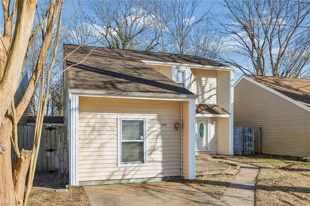 Photo of 1602 Mill Oak Drive, Virginia Beach, VA 23464 (MLS # 10617824)