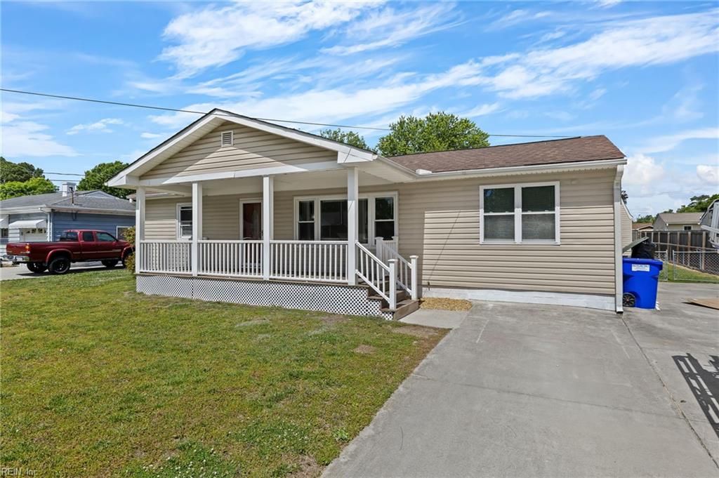 Photo of 129 Kidd Boulevard, Norfolk, VA 23502 (MLS # 10634996)