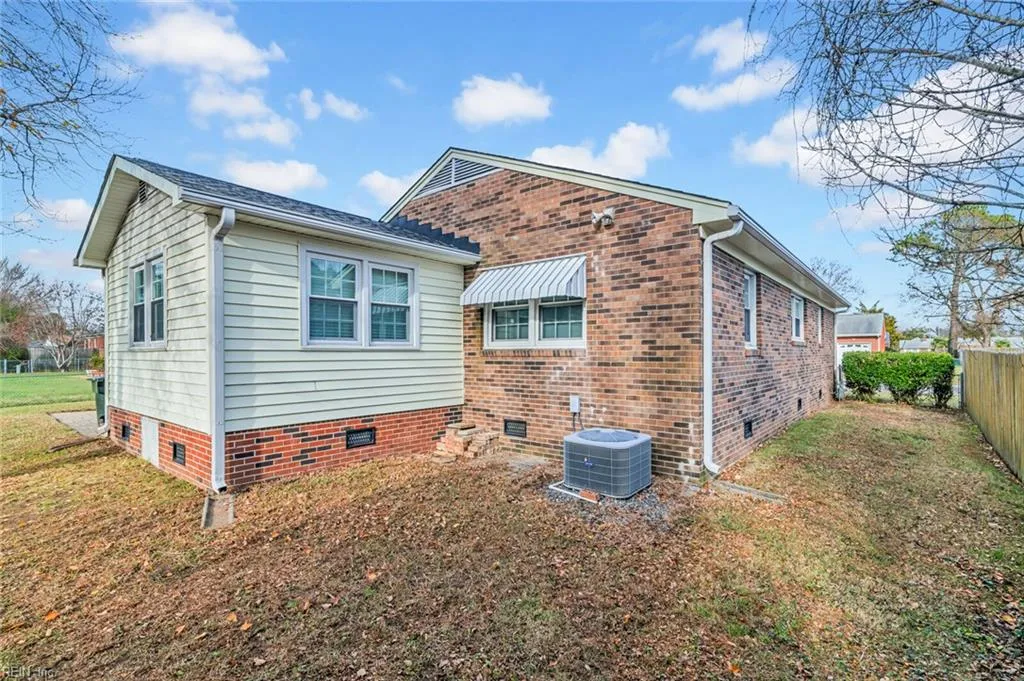 Hampton, Virginia 23664, United States, 3 Bedrooms Bedrooms, ,2 BathroomsBathrooms,Residential,Active,251722