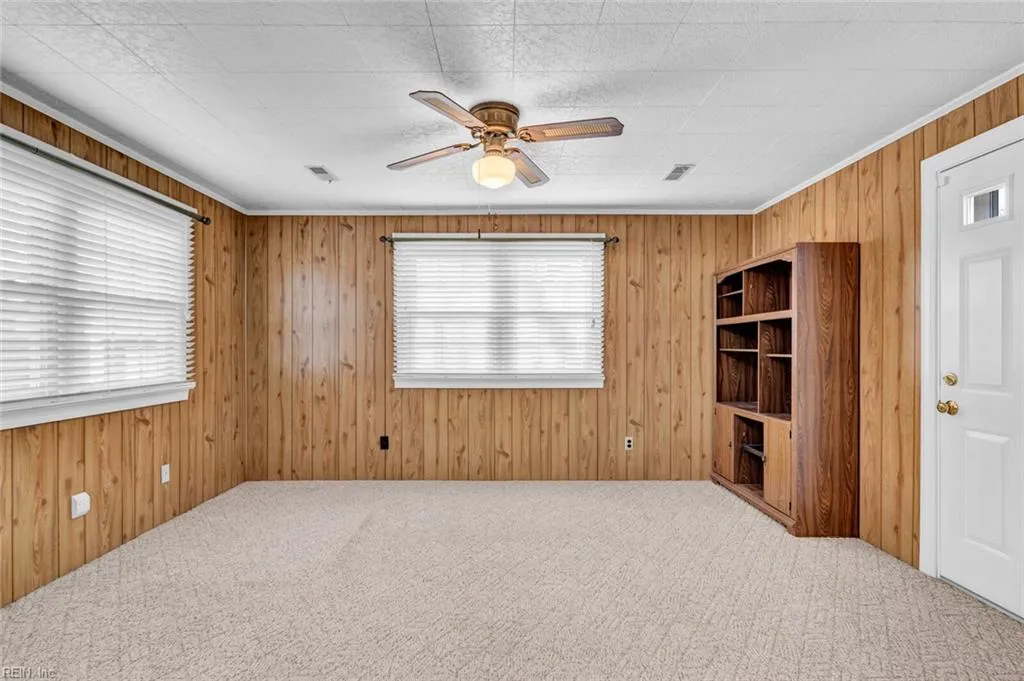 Hampton, Virginia 23664, United States, 3 Bedrooms Bedrooms, ,2 BathroomsBathrooms,Residential,Active,251722