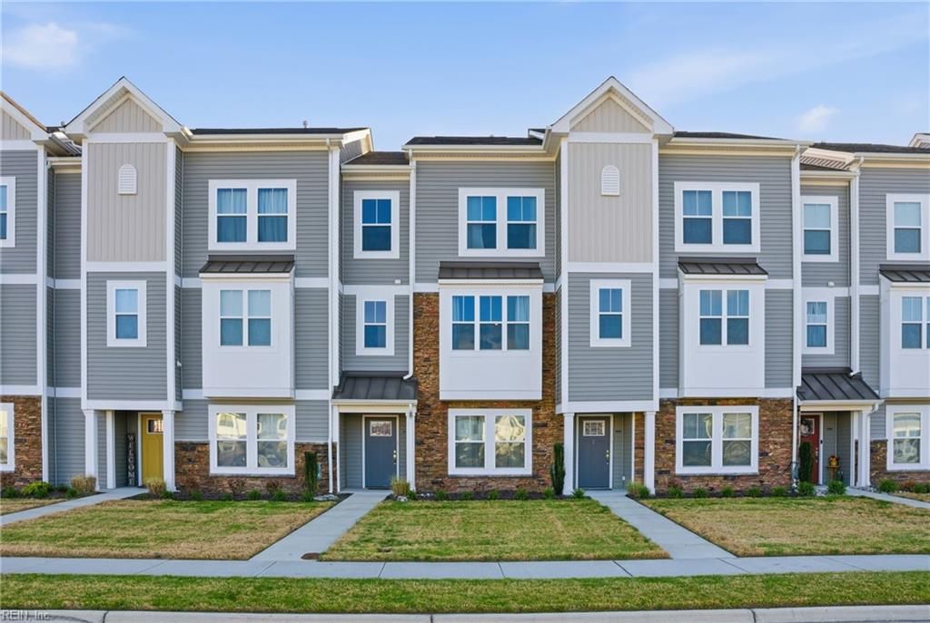 Photo of 2003 Laycock Lane #103, Suffolk, VA 23435 (MLS # 10627718)