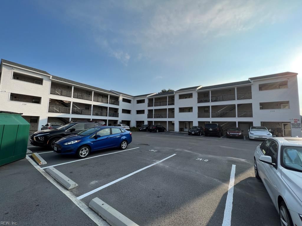 Photo of 519 19th Street #2D, Virginia Beach, VA 23451 (MLS # 10605912)