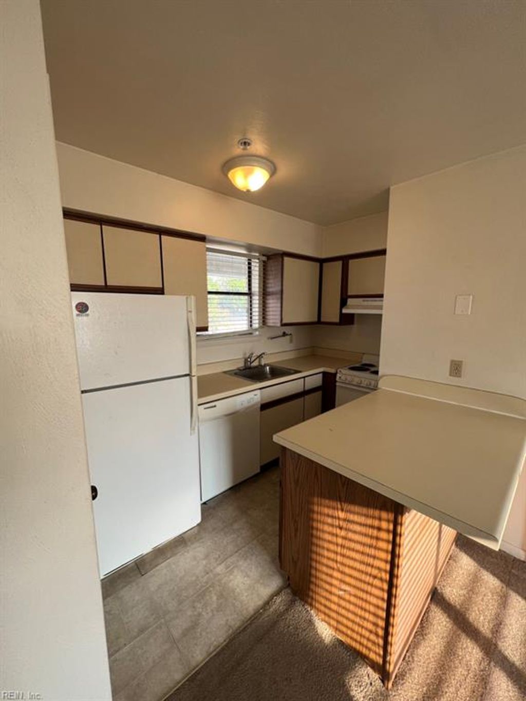 Photo of 519 19th Street #2D, Virginia Beach, VA 23451 (MLS # 10605912)