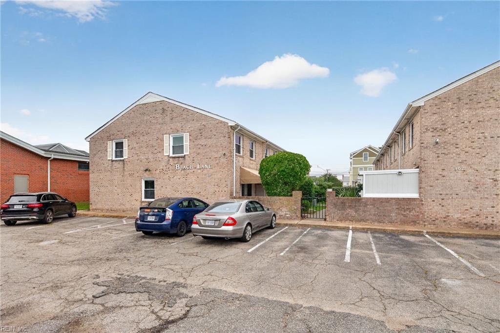 Photo of 409 25th Street #106, Virginia Beach, VA 23451 (MLS # 10643418)