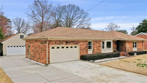 122 Yorkshire Road, Portsmouth, VA 23701 - #: 10574049