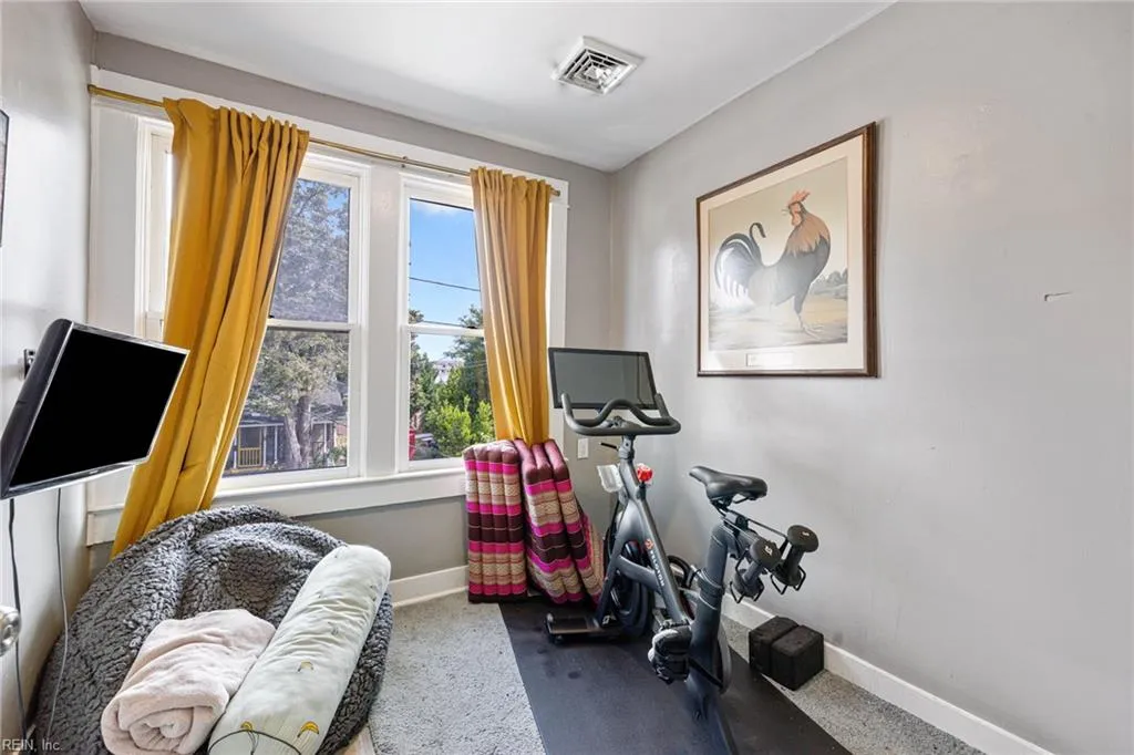 Norfolk, Virginia 23508, United States, 3 Bedrooms Bedrooms, ,2 BathroomsBathrooms,Residential,Pending,120502