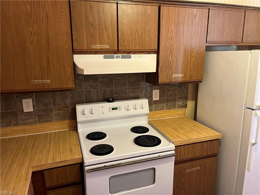 Photo of 2 Penzance Circle, Chesapeake, VA 23320 (MLS # 10617726)