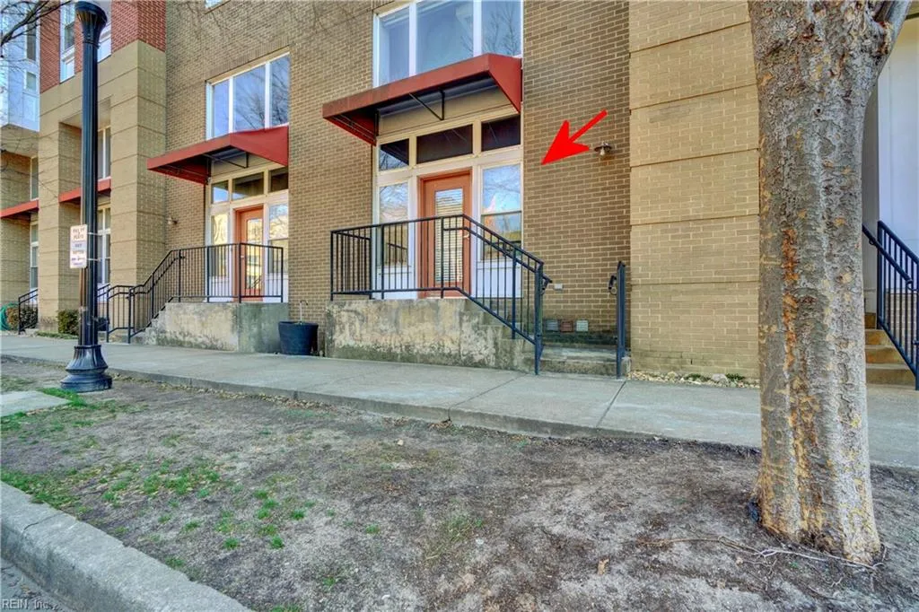 Norfolk, Virginia 23510, United States, 1 Bedroom Bedrooms, ,2 BathroomsBathrooms,Residential,Pending,12030