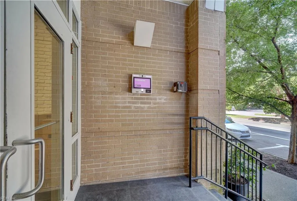 Norfolk, Virginia 23510, United States, 1 Bedroom Bedrooms, ,2 BathroomsBathrooms,Residential,Pending,12030