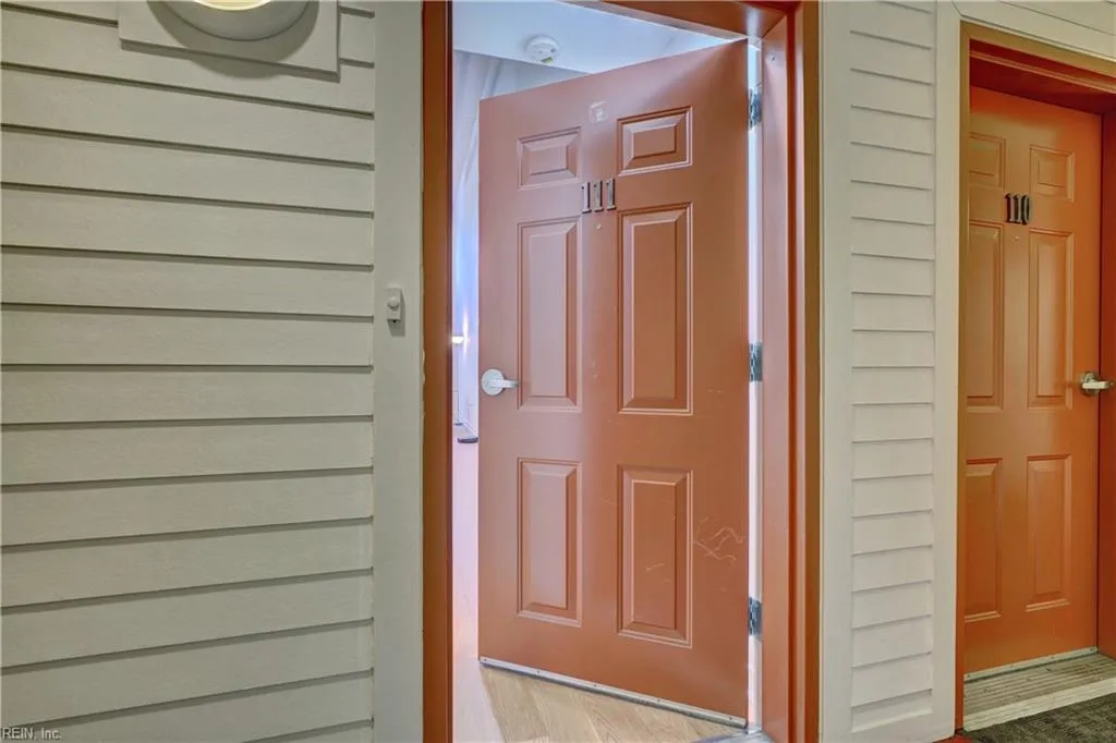 Norfolk, Virginia 23510, United States, 1 Bedroom Bedrooms, ,2 BathroomsBathrooms,Residential,Pending,12030