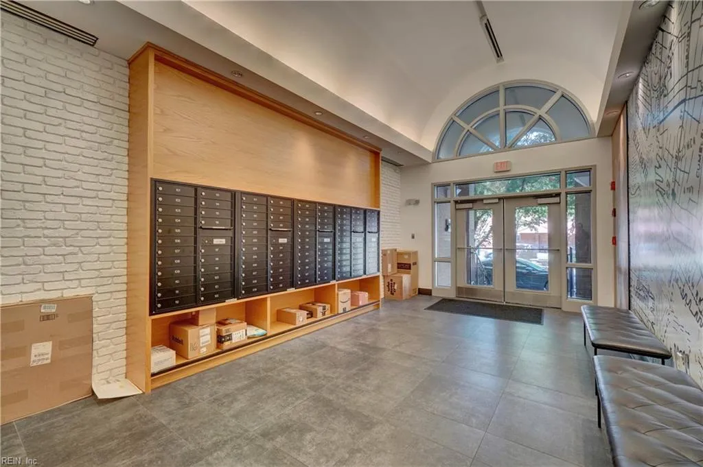 Norfolk, Virginia 23510, United States, 1 Bedroom Bedrooms, ,2 BathroomsBathrooms,Residential,Pending,12030