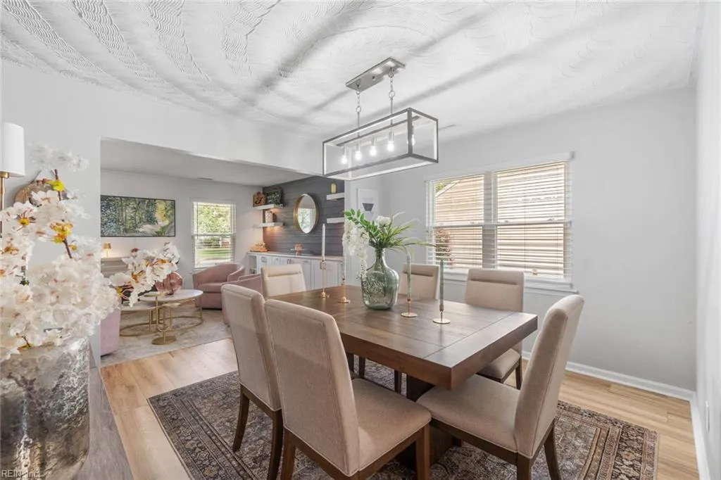 Virginia Beach, Virginia 23454, United States, 4 Bedrooms Bedrooms, ,3 BathroomsBathrooms,Residential,Active,195224