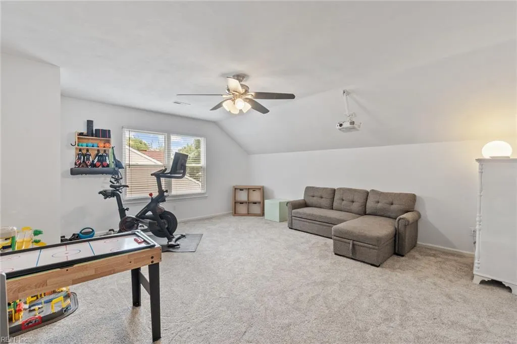 Virginia Beach, Virginia 23454, United States, 4 Bedrooms Bedrooms, ,3 BathroomsBathrooms,Residential,Active,195224