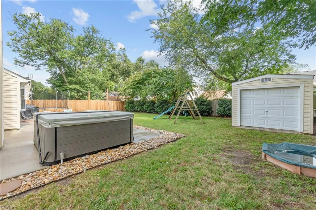 Virginia Beach, Virginia 23454, United States, 4 Bedrooms Bedrooms, ,3 BathroomsBathrooms,Residential,Active,195224