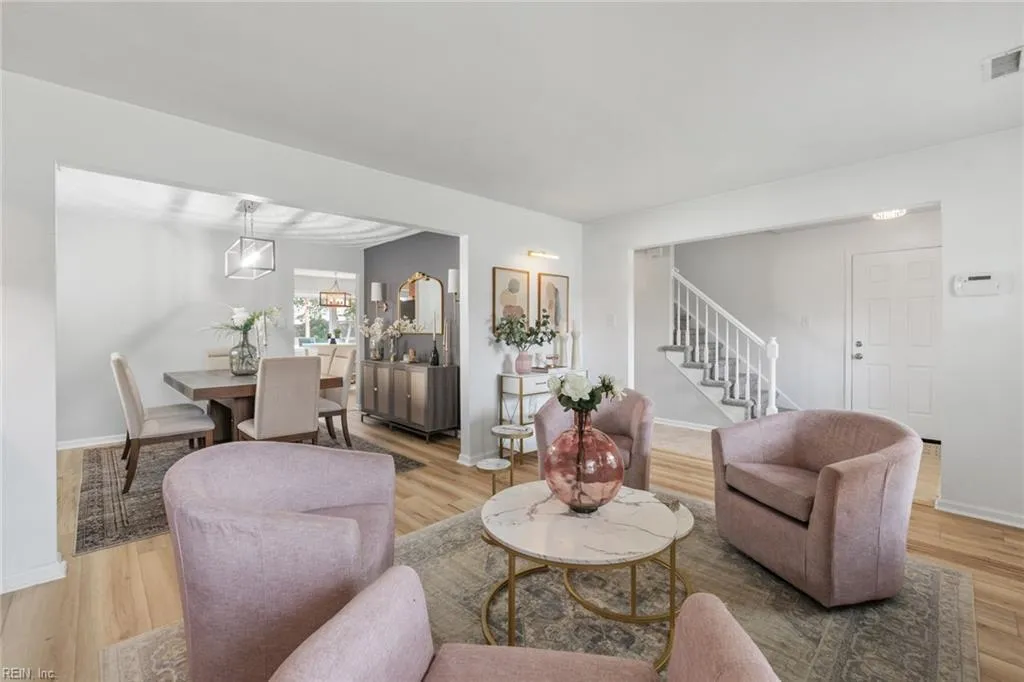 Virginia Beach, Virginia 23454, United States, 4 Bedrooms Bedrooms, ,3 BathroomsBathrooms,Residential,Active,195224