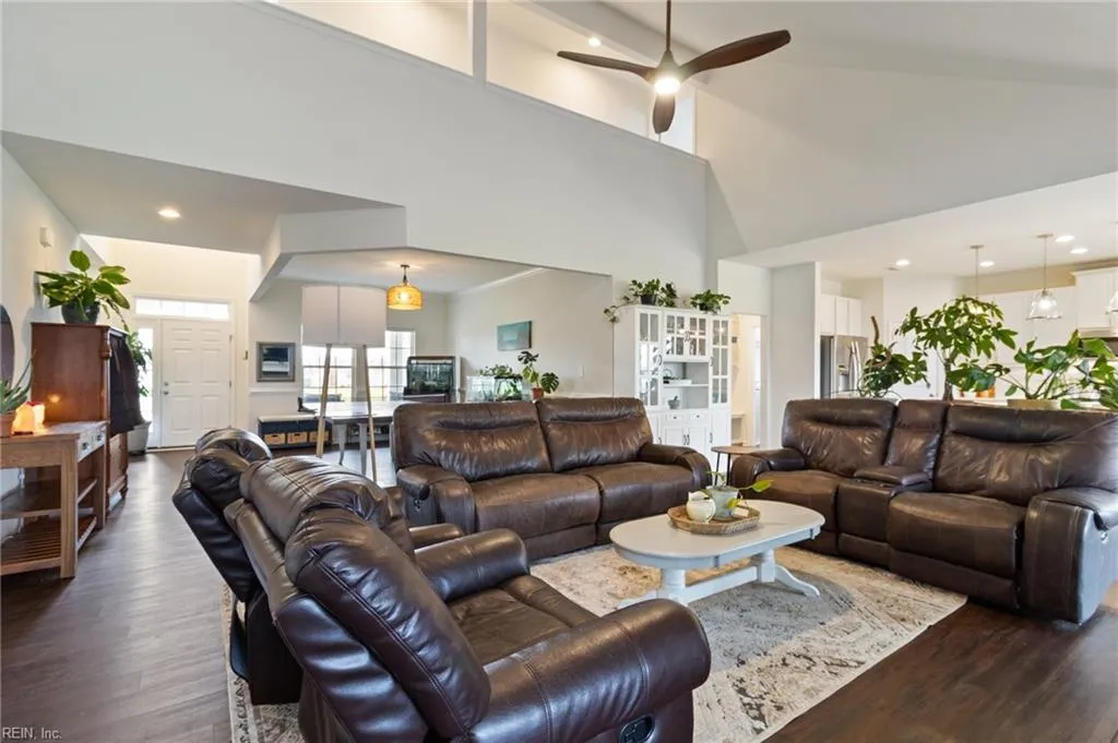 Moyock, North Carolina 27958, United States, 5 Bedrooms Bedrooms, ,4 BathroomsBathrooms,Residential,Active,250836