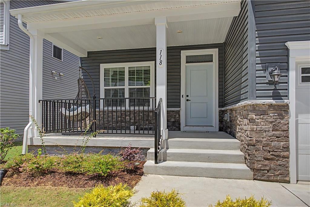 Photo of 118 Oxford Run, Poquoson, VA 23662 (MLS # 10657773)