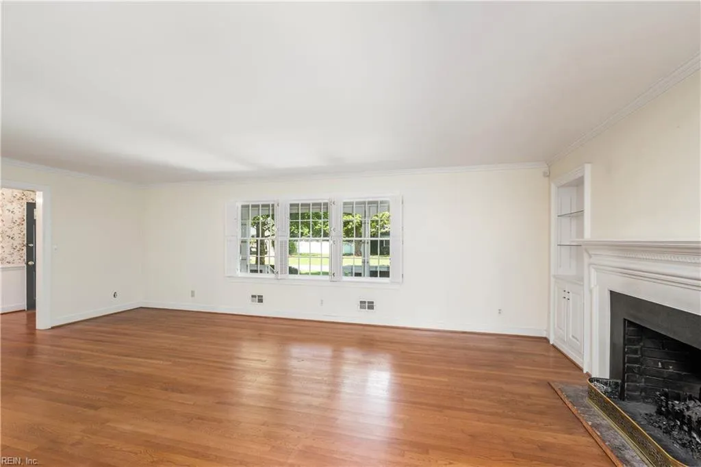 Virginia Beach, Virginia 23451, United States, 3 Bedrooms Bedrooms, ,2 BathroomsBathrooms,Residential,Pending,156031