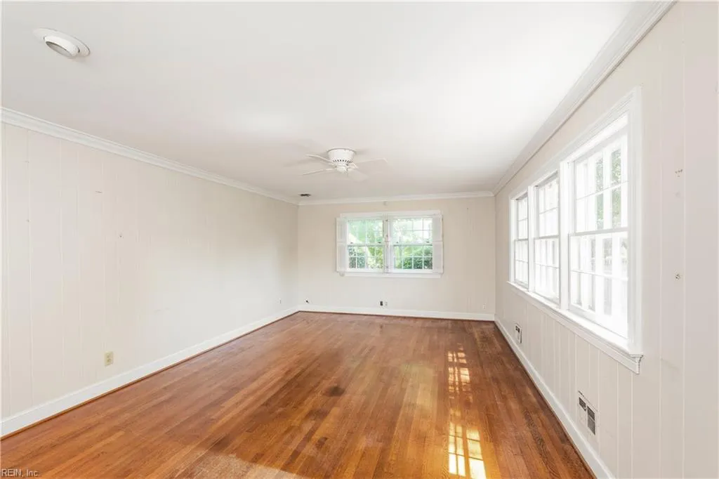 Virginia Beach, Virginia 23451, United States, 3 Bedrooms Bedrooms, ,2 BathroomsBathrooms,Residential,Pending,156031