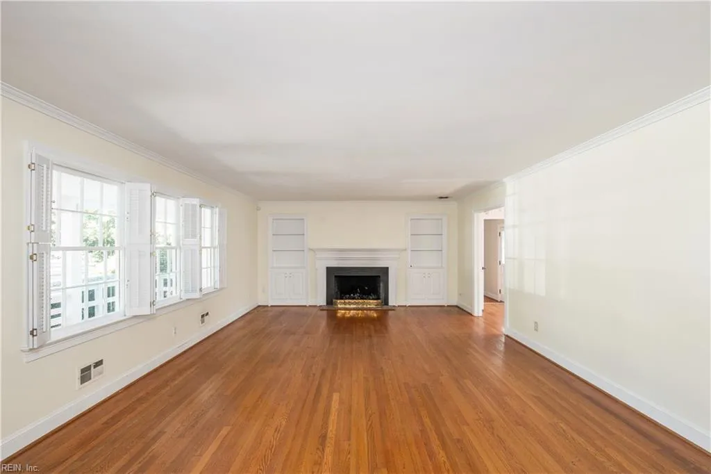 Virginia Beach, Virginia 23451, United States, 3 Bedrooms Bedrooms, ,2 BathroomsBathrooms,Residential,Pending,156031