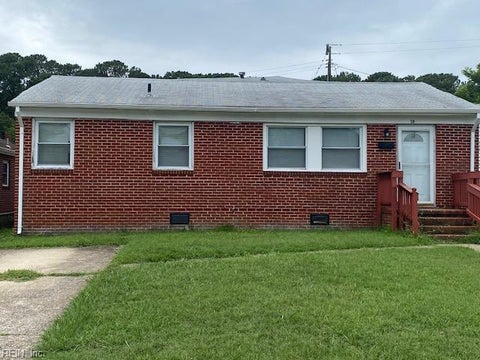 Photo of 59 Mulberry Avenue, Newport News, VA 23607 (MLS # 10653761)