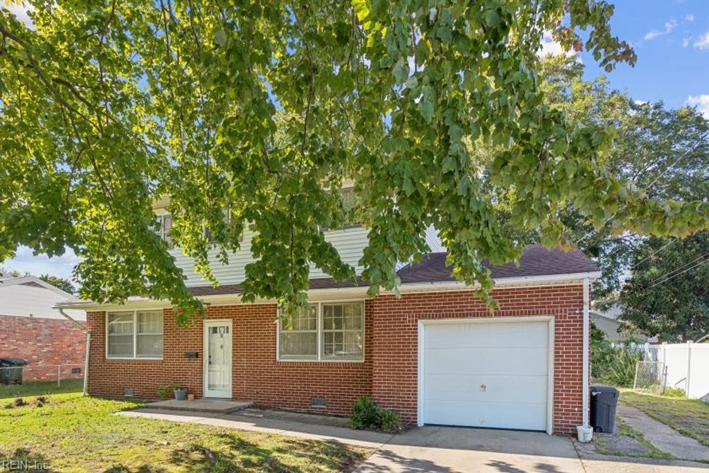 Photo of 38 Southwind Drive, Hampton, VA 23669 (MLS # 10604757)