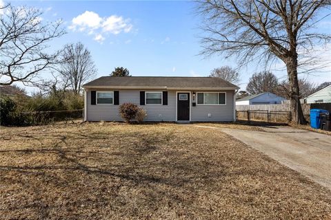 Photo of 181 Paladin Drive, Virginia Beach, VA 23452 (MLS # 10620018)