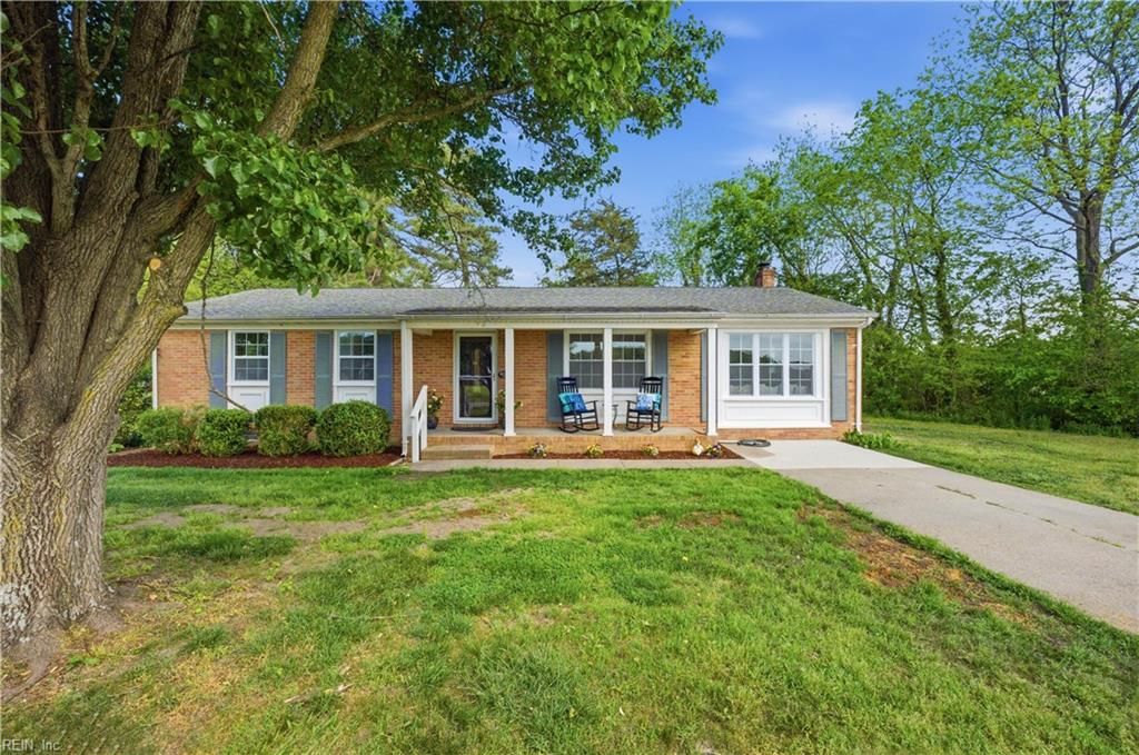 Photo of 8157 Glass Road, Hayes, VA 23072 (MLS # 10629809)