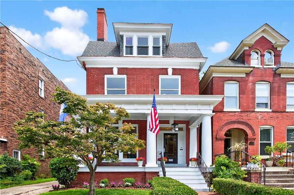 Photo of 820 Westover Avenue, Norfolk, VA 23507 (MLS # 10620379)