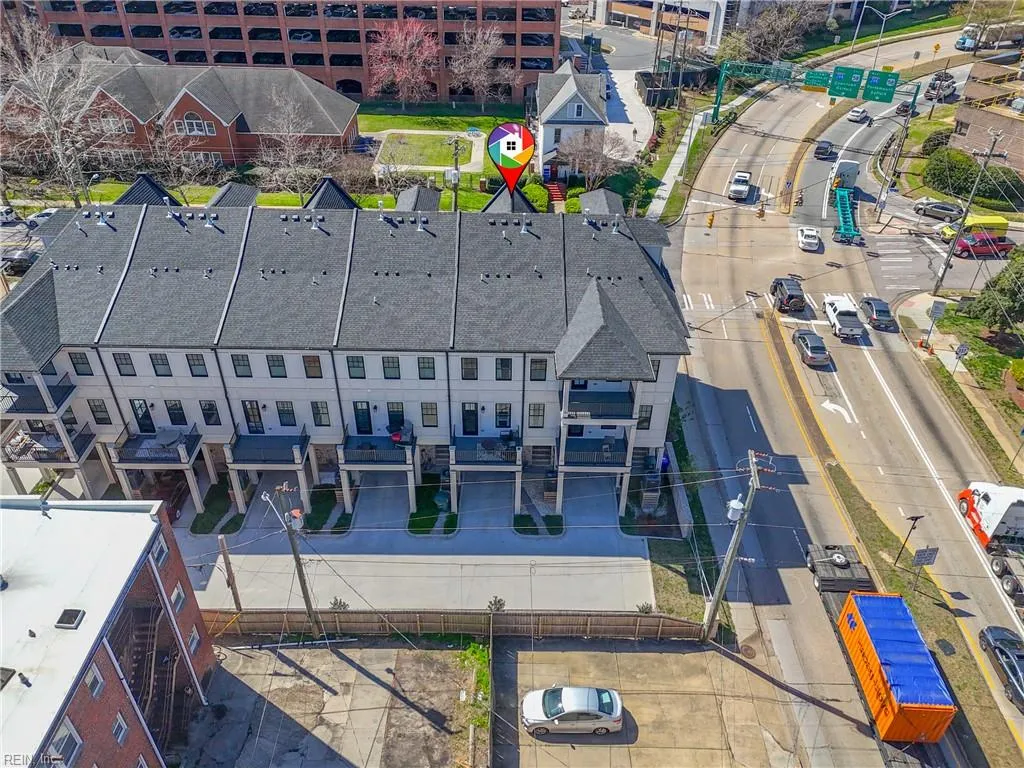 Norfolk, Virginia 23507, United States, 3 Bedrooms Bedrooms, ,4 BathroomsBathrooms,Residential,Active,93378