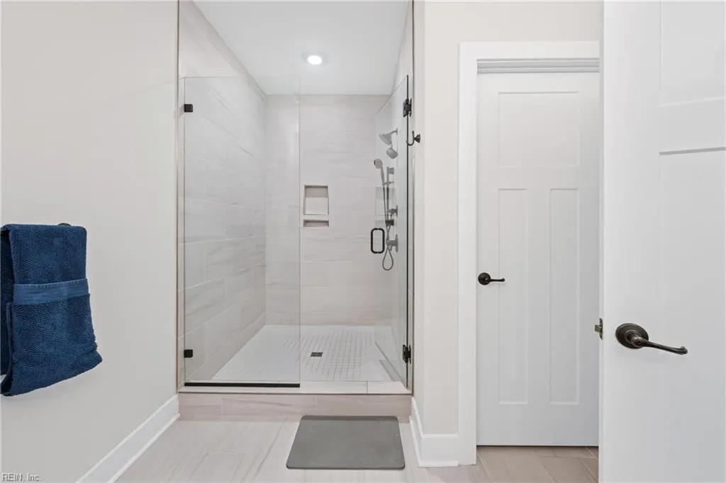 Norfolk, Virginia 23507, United States, 3 Bedrooms Bedrooms, ,4 BathroomsBathrooms,Residential,Active,93378