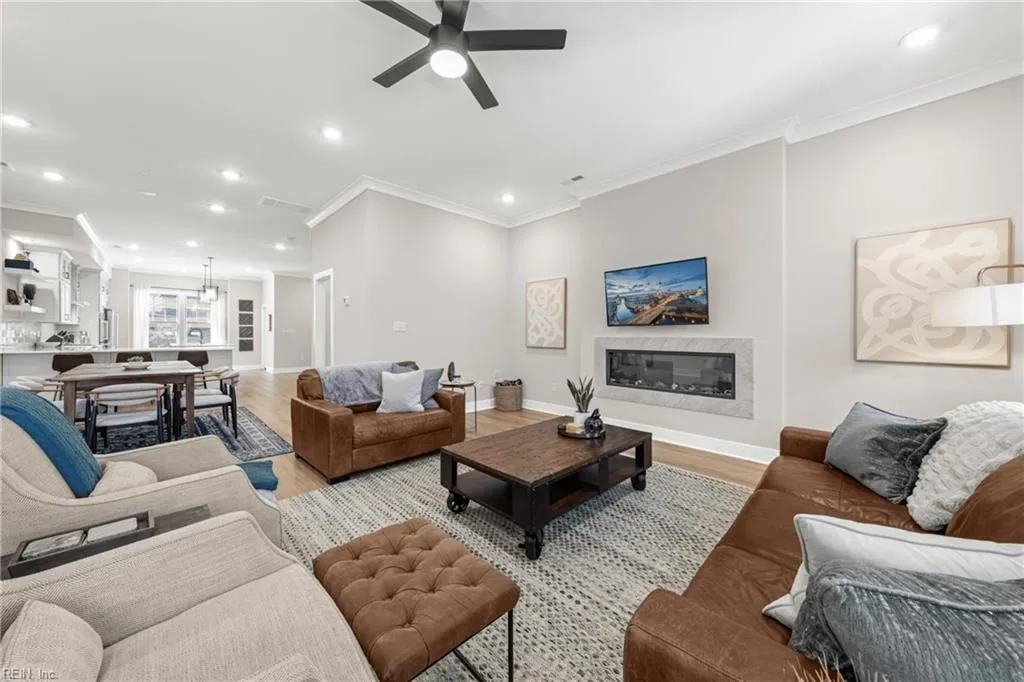 Norfolk, Virginia 23507, United States, 3 Bedrooms Bedrooms, ,4 BathroomsBathrooms,Residential,Active,93378