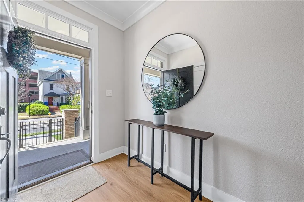 Norfolk, Virginia 23507, United States, 3 Bedrooms Bedrooms, ,4 BathroomsBathrooms,Residential,Active,93378