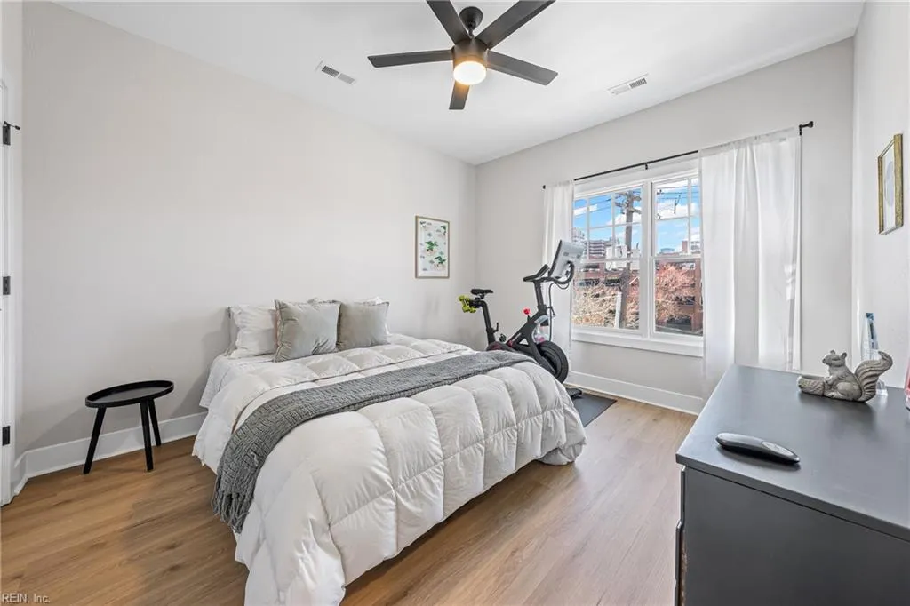 Norfolk, Virginia 23507, United States, 3 Bedrooms Bedrooms, ,4 BathroomsBathrooms,Residential,Active,93378