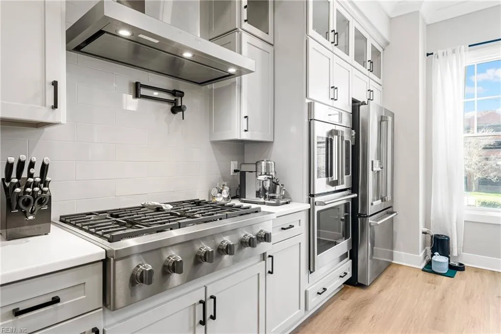 Norfolk, Virginia 23507, United States, 3 Bedrooms Bedrooms, ,4 BathroomsBathrooms,Residential,Active,93378