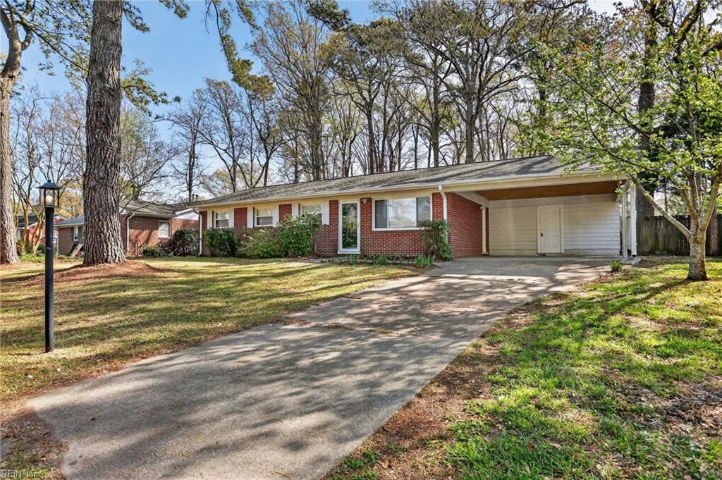 Photo of 902 Laurel Avenue, Chesapeake, VA 23325 (MLS # 10627730)