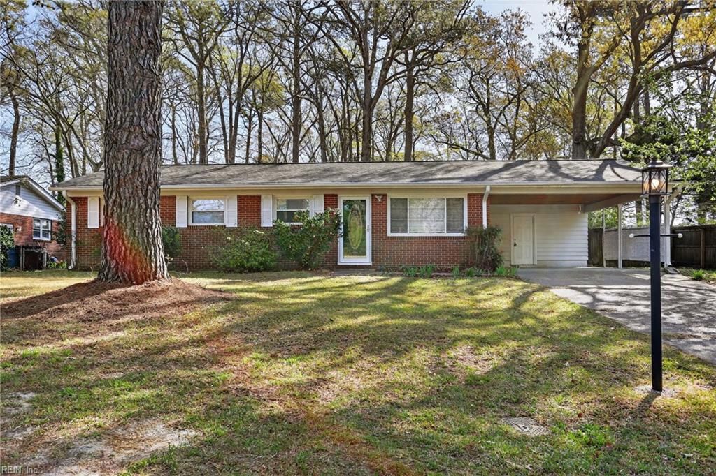 Photo of 902 Laurel Avenue, Chesapeake, VA 23325 (MLS # 10627730)