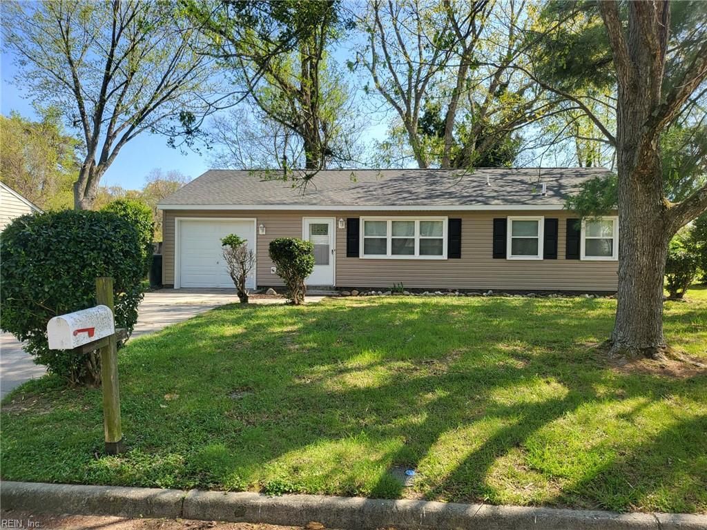 Photo of 120 Schooner Drive, Newport News, VA 23602 (MLS # 10628281)