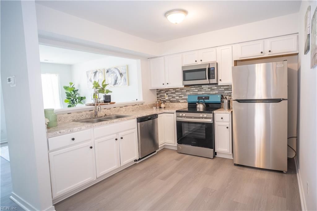 Photo of 552 Lanier Crescent, Portsmouth, VA 23707 (MLS # 10639893)
