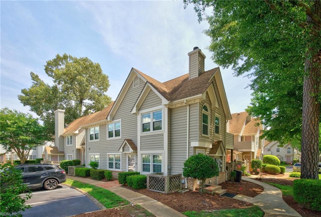 Photo of 709 Rapidan River Court #D, Chesapeake, VA 23320 (MLS # 10644371)