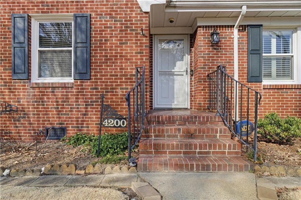 Photo of 4200 Radcliffe Lane, Chesapeake, VA 23321 (MLS # 10618908)